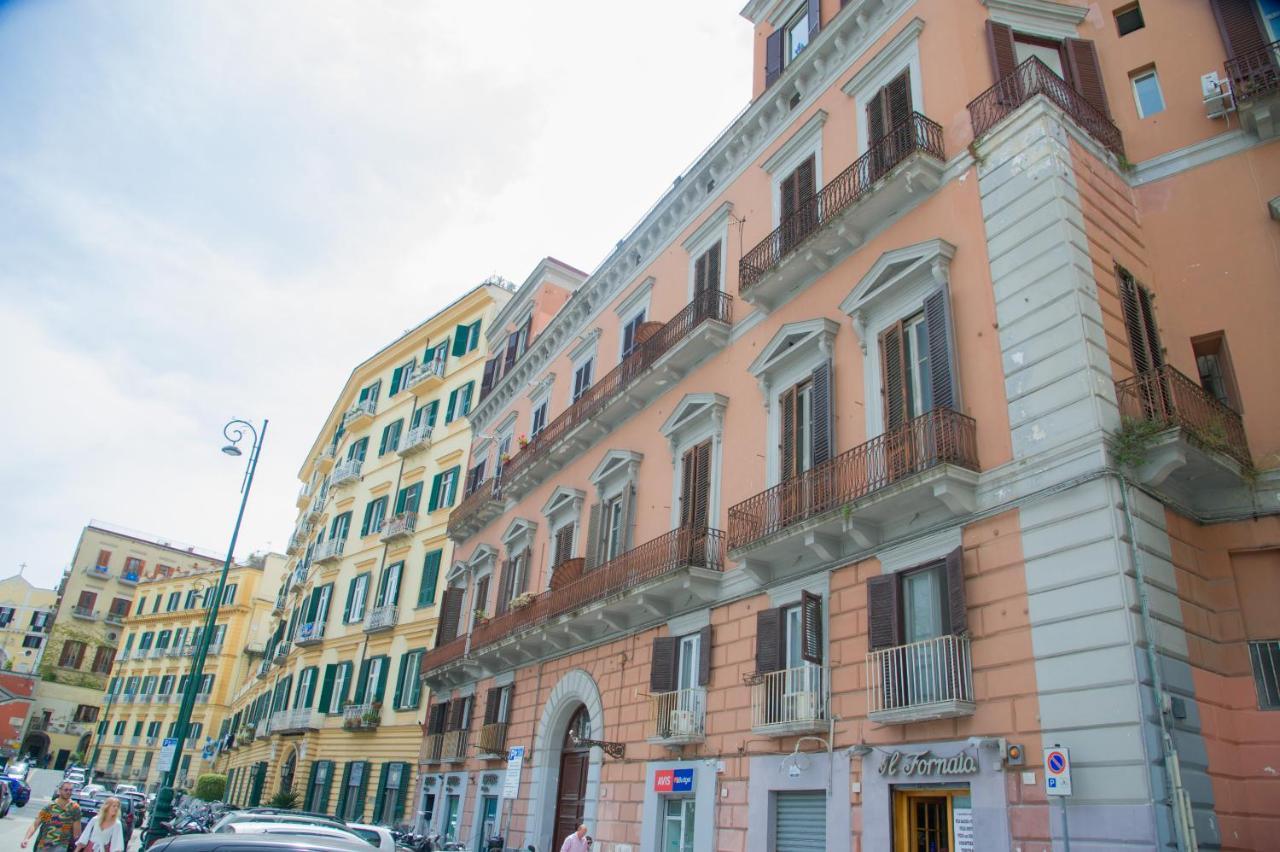ナポリPalazzo Del Golfoアパートメント エクステリア 写真