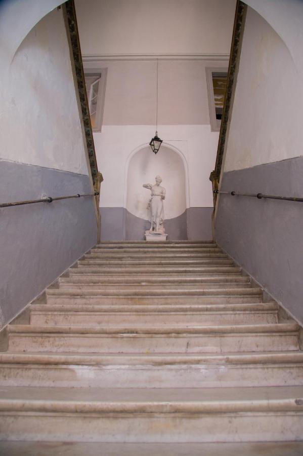 ナポリPalazzo Del Golfoアパートメント エクステリア 写真