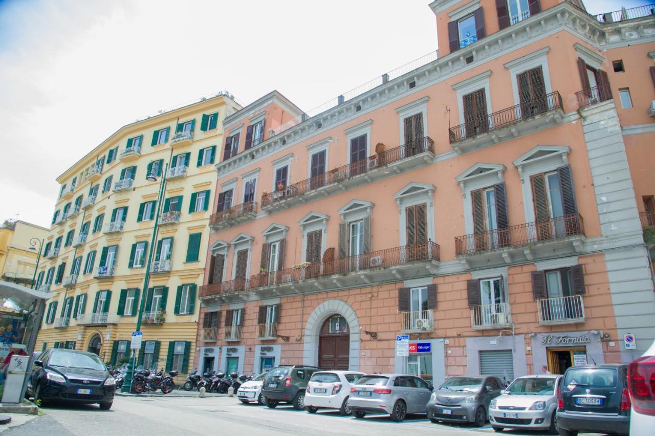 ナポリPalazzo Del Golfoアパートメント エクステリア 写真