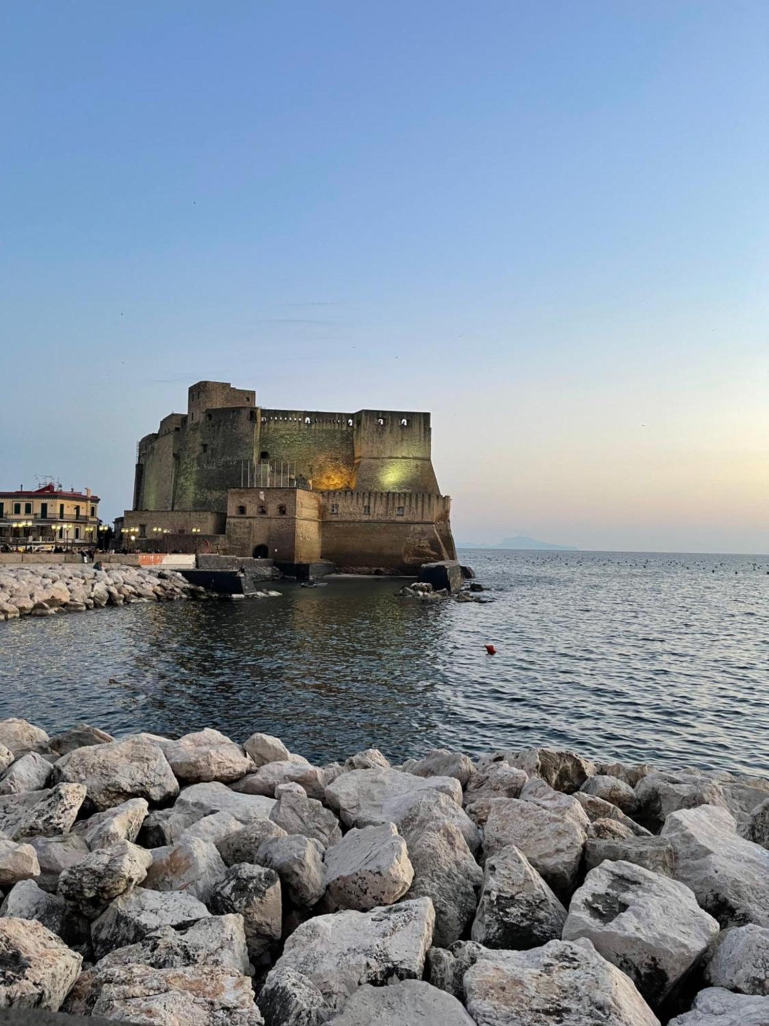ナポリPalazzo Del Golfoアパートメント エクステリア 写真